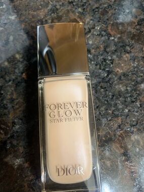 Dior Forever Glow foundation Star filler in shade 0